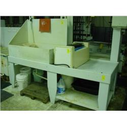 SCRUB TANK AND TABLE