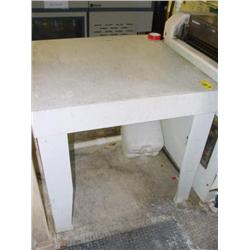 LOT - PLASTIC WORK TABLES