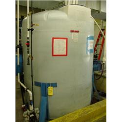 1000 GAL PLASTIC STORAGE TANK
