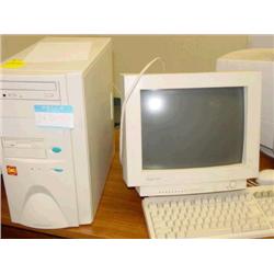 COMPUTER W/ MONITOR