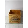 Image 1 : Wooden Canadian Butter Saskatchewan Crate