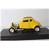 Image 2 : Die-Cast Car on Stand from American Graffiti