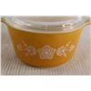 Image 2 : Pyrex Gold Butterfly #473 Casserole with Lid