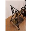Image 3 : * Singer Cast Iron Sewing Machine Base on Wheels - 22" x 28"