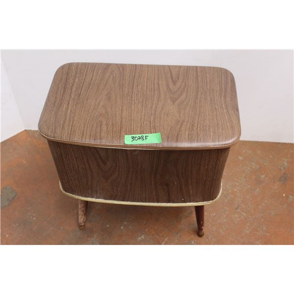 * Royal Wooden Clothes Hamper with Lid - 11" x 20" x 20" Tall