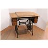 Image 9 : * Antique Singer Sewing Machine in Cabinet with Accessories and Stand