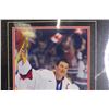 Image 2 : Mario Lemieux Gold Medal Champion Print - 12 3/4" x 16"
