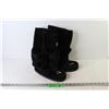 Image 1 : Manitobah Vibram Mukluk - Rabbit Uppers Cow Boot (size L6)