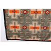 Image 5 : Indigenous Themed Throw Blanket (39" x 43")