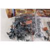 Image 2 : Authentic Gettsburg Action Figures and Playset - As Is
