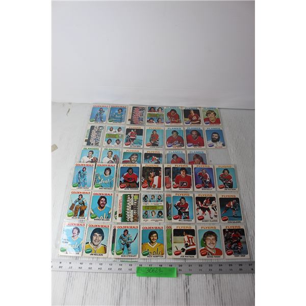Assorted  OPC 1975-76 NHL Trading Cards