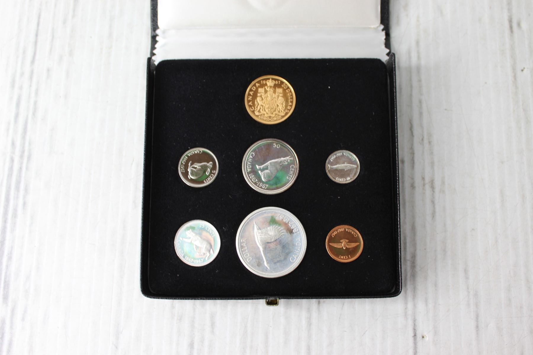 Coin Proof Set Case 1967 Canadian Mint Proof Set w/ 20 Dollar Gold Coin. IN ORIGINAL CASE ...