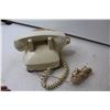 Image 5 : Vintage Ivory Rotary Telephone