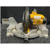Image 1 : DeWalt 10 inch Compund Miter Saw DW703