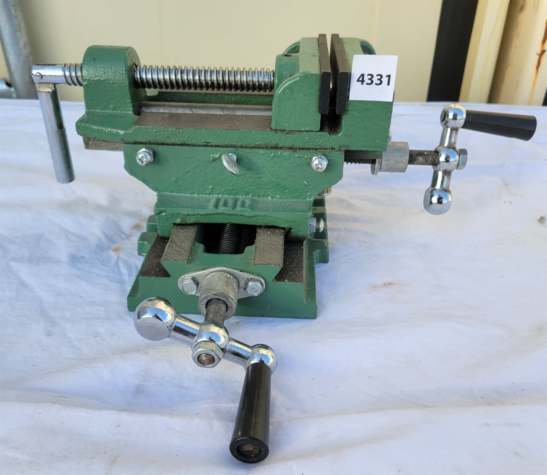 GENERAL INTERNATIONAL 4 INCH TABLE VISE - Kidd Family Auctions