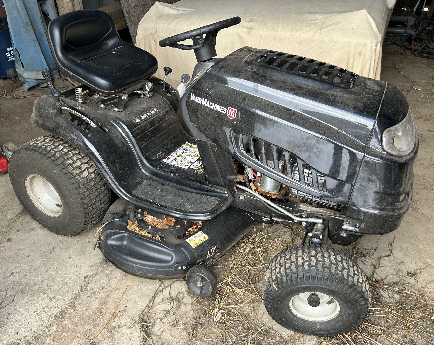 YARD MACHINES RIDING MOWER