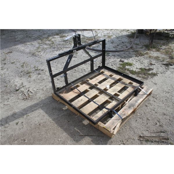 Unknown 4', 3pth, carrier frame