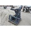 Image 5 : Unknown 4" wood chipper, universal skidsteer QT, hydraulic drive