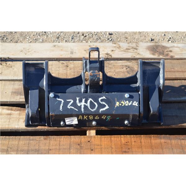 Kubota hydraulic QT bracket to fit Kubota R320 industrial loader, (AK8649)