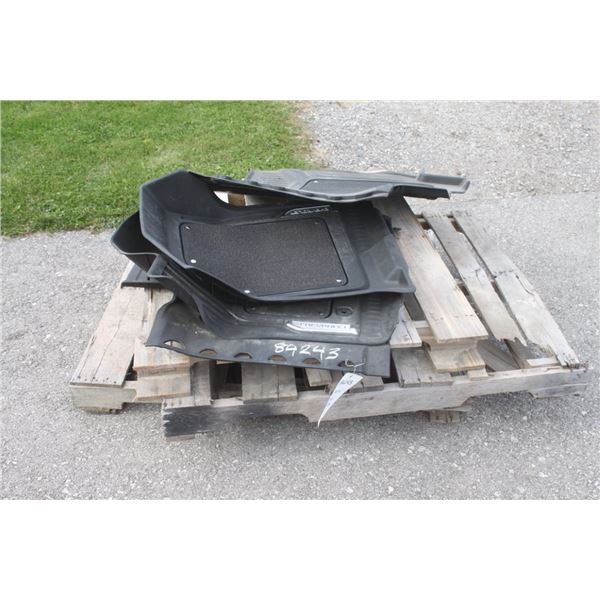 Chevy moulded floor mats Fits '2020 to '2023 Chevorlet 2500HD trucks ect.