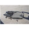Image 5 : Unknown canopy and heat houser to fit JD tractor