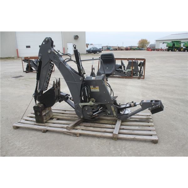 Unknown backhoe attachment, 7' 2" dig depth