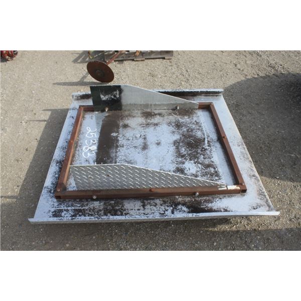 Aluminum tractor canopy to fit roll bar
