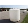 Image 3 : Unknown 600 gallon poly tank, verticle