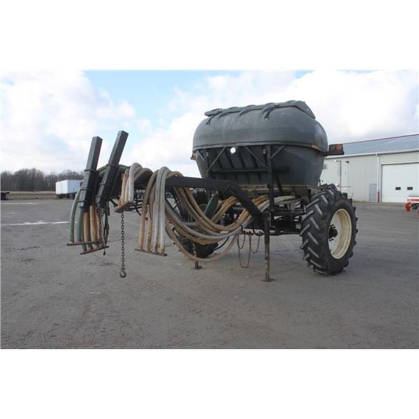 Montag 6 ton fertilizer air cart,  16 row hi flow metering units, Trimble rate controller , 16 row h
