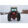 Image 7 : Int 986 2wd tractor, cab, air, 18.4x38, 2 remotes, 4808 hours, 1981 model, local estate
