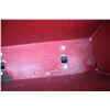 Image 13 : Int 5100 21 run seed drill, double disc, grass box, one owner, nice