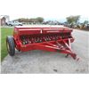 Image 3 : Int 5100 21 run seed drill, double disc, grass box, one owner, nice