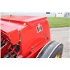 Image 8 : Int 5100 21 run seed drill, double disc, grass box, one owner, nice