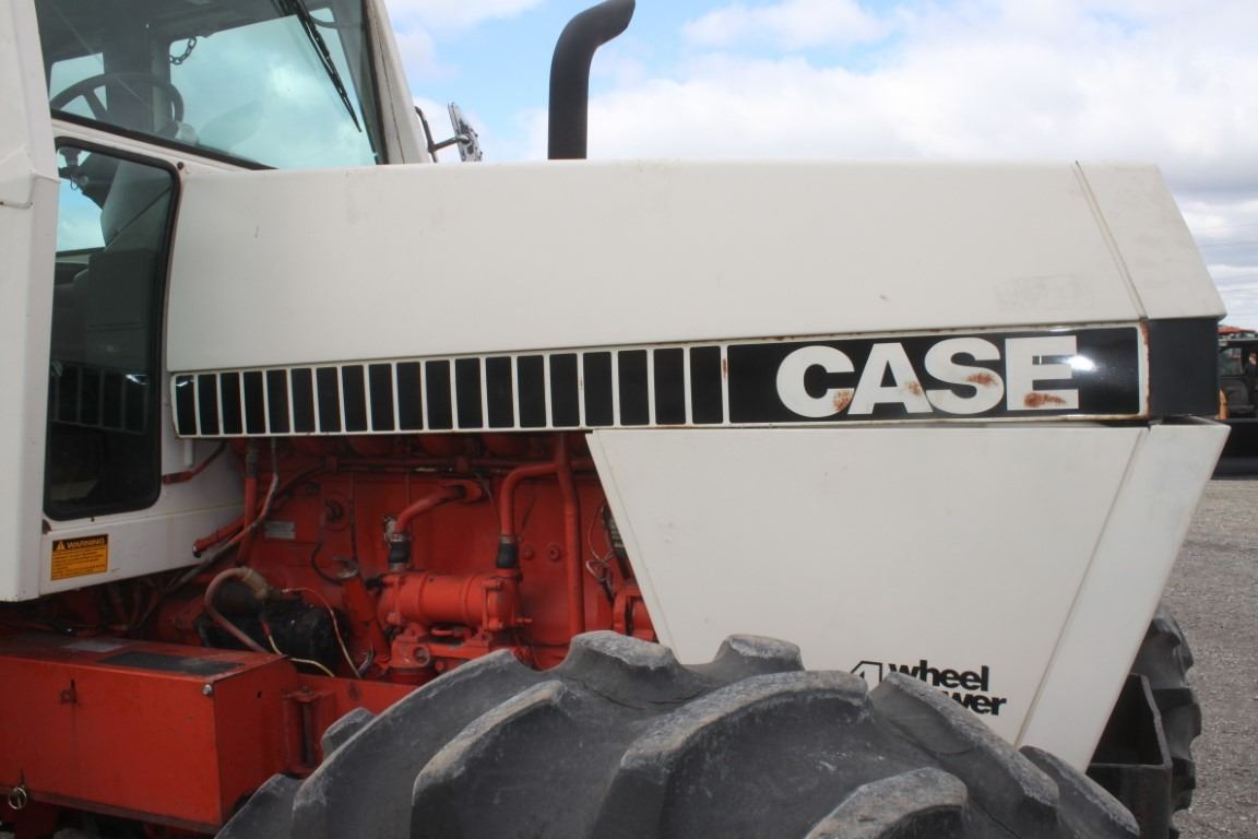 Case 2290 4wd tractor, cab, air, powershift, 2 remotes, 20.8x38, 5734
