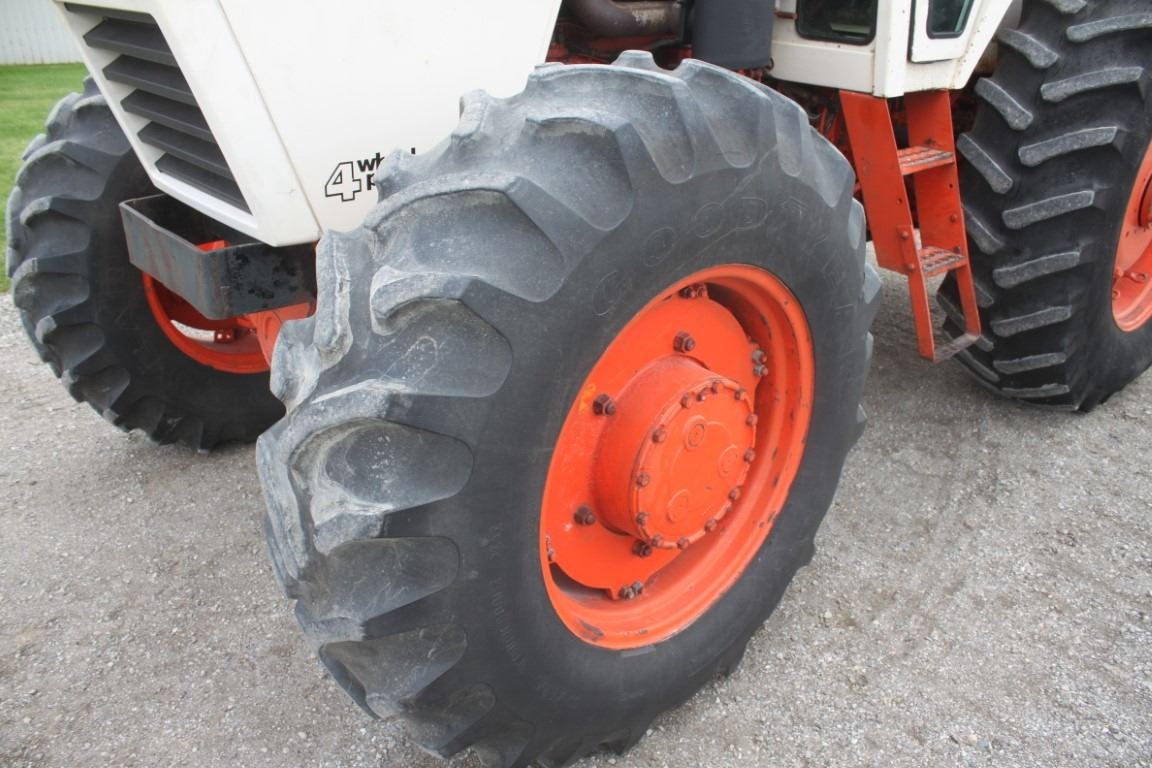 Case 2290 4wd tractor, cab, air, powershift, 2 remotes, 20.8x38, 5734