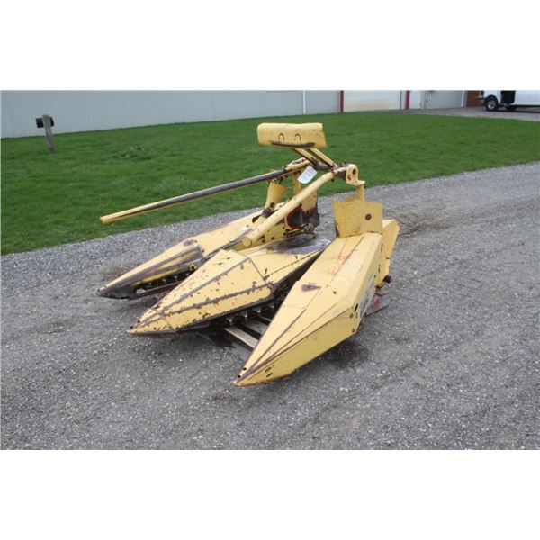 New Holland 824 2 row cornhead