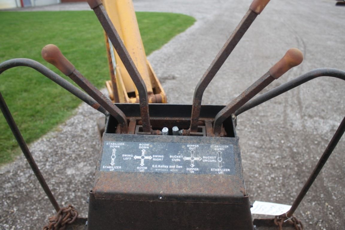 Kelly B60 3pth backhoe attachment, pto hydraulic drive, 18