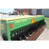 Image 9 : JD 8200 21 run seed drill, double disc, grass box