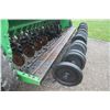 Image 10 : JD 8200 18 run drill, double disc, press wheels, one owner