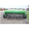 Image 7 : JD 8200 18 run drill, double disc, press wheels, one owner