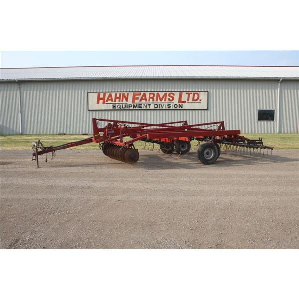 Case/Int 4200 12' tandem axle soil finisher, 3 bar coil tine harrow, hyd gang adjust
