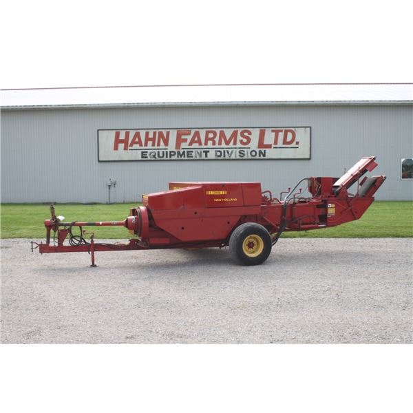 New Holland 316 sm sq baler, #70 thrower, hydraulic driven, hydraulic turn, electric controls, hydra