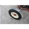 Image 10 : Int 384 2wd tractor, diesel, power steering, 14.9x28, 5494 hours
