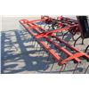 Image 11 : Int 4500 17 ' hydraulic folding cultivator, 3 bar coil harrow, one owner, local trade