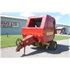 Image 2 : New Holland 650 round  baler, auto wrap, floatation tires, monitor, well maintained, one owner