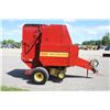 Image 5 : New Holland 650 round  baler, auto wrap, floatation tires, monitor, well maintained, one owner