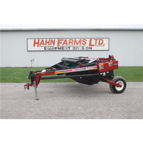 Mac Don 4000 9' haybine, steel conditioning rolls