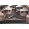 Image 8 : New Holland 824 2 row corn head
