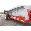 Image 12 : New Idea 3726 single axle manure spreader, hydraulic end gate, top beater