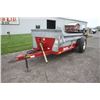 Image 2 : New Idea 3726 single axle manure spreader, hydraulic end gate, top beater